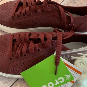 Waterproof croc lace up shoes
